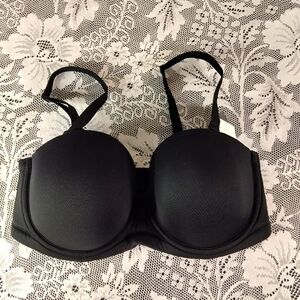 Walcoals Black 36DD.  strapless underwire removable straps. Red Carpet.NWT